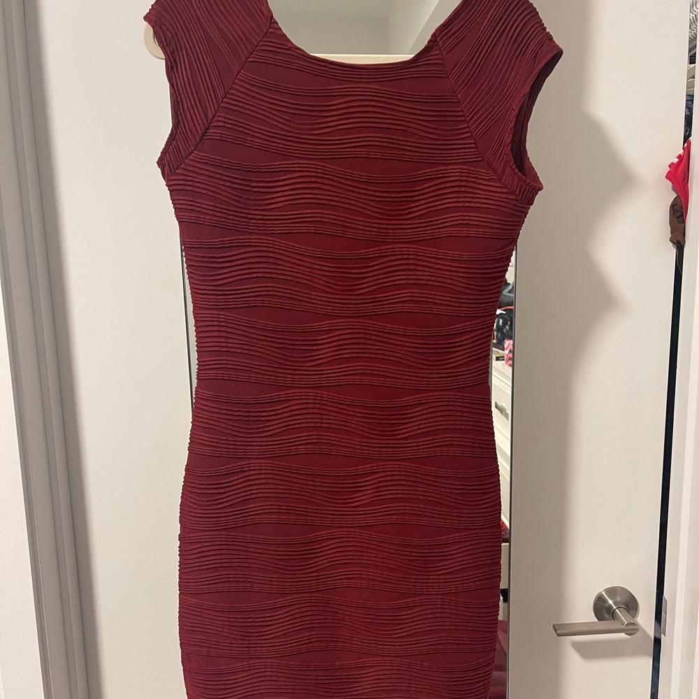 Textured burgundy midi